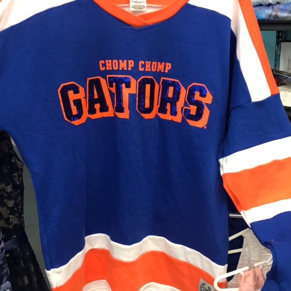 NWT size small sweatshirt - Picture 2 of 6